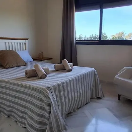 Seaview 2 Beds, La Colina Duquesa