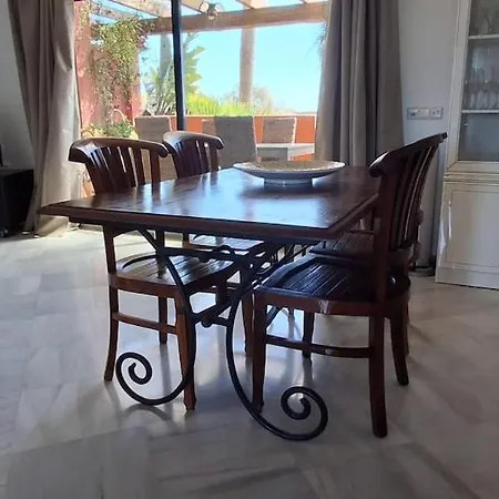Seaview 2 Beds, La Colina Duquesa