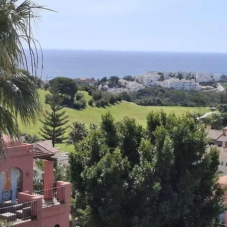 Seaview 2 Beds, La Colina Duquesa