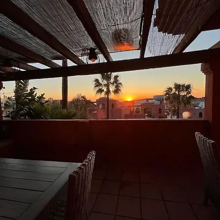 Seaview 2 Beds, La Colina Duquesa