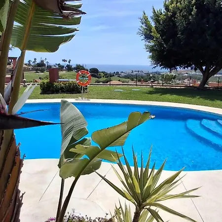 Seaview 2 Beds, La Colina Duquesa